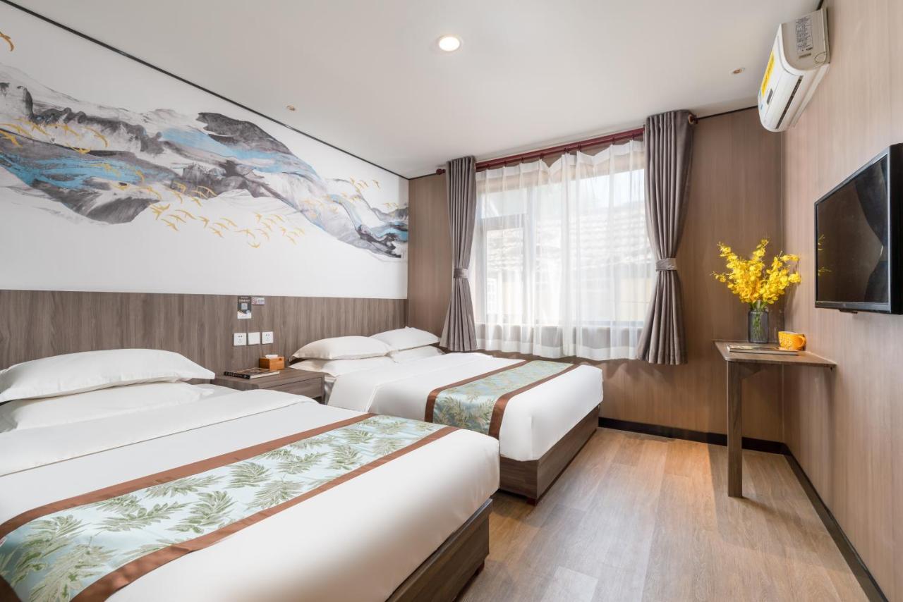 East Sacred Hotel ᴸᴱo---Foreign Accept---Tourism Service English-Speaking 丨 Near Tiananmen Forbidden City丨very Close To Metro Zhangzizhong And Beixinqiao 丨european Foot Ball English丨free Advance Tickets And Laundry Drying Service Coffee Snacks Πεκίνο Εξωτερικό φωτογραφία