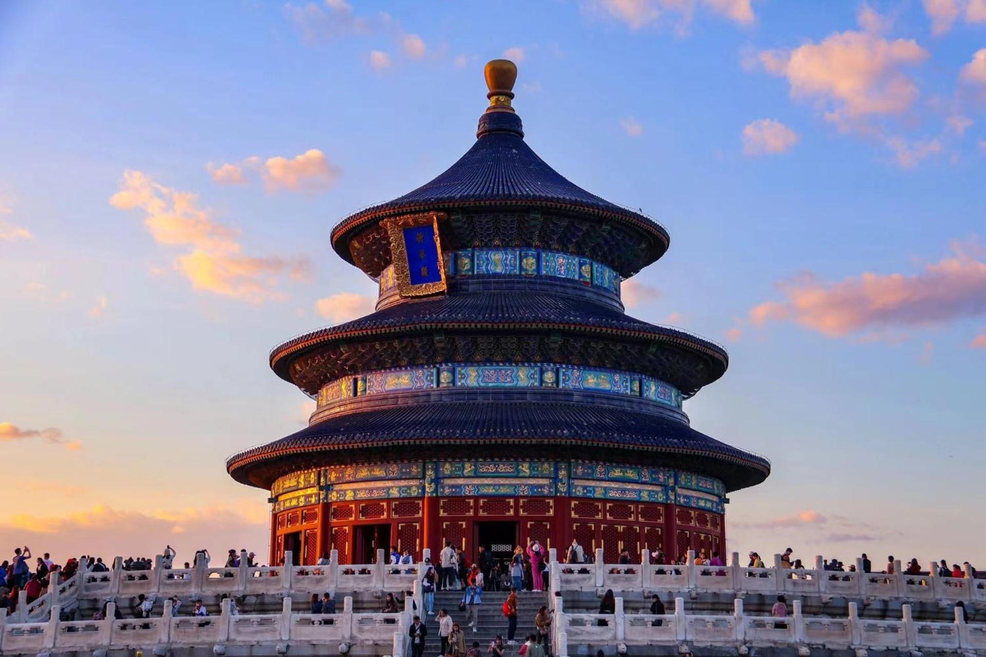 East Sacred Hotel ᴸᴱo---Foreign Accept---Tourism Service English-Speaking 丨 Near Tiananmen Forbidden City丨very Close To Metro Zhangzizhong And Beixinqiao 丨european Foot Ball English丨free Advance Tickets And Laundry Drying Service Coffee Snacks Πεκίνο Εξωτερικό φωτογραφία